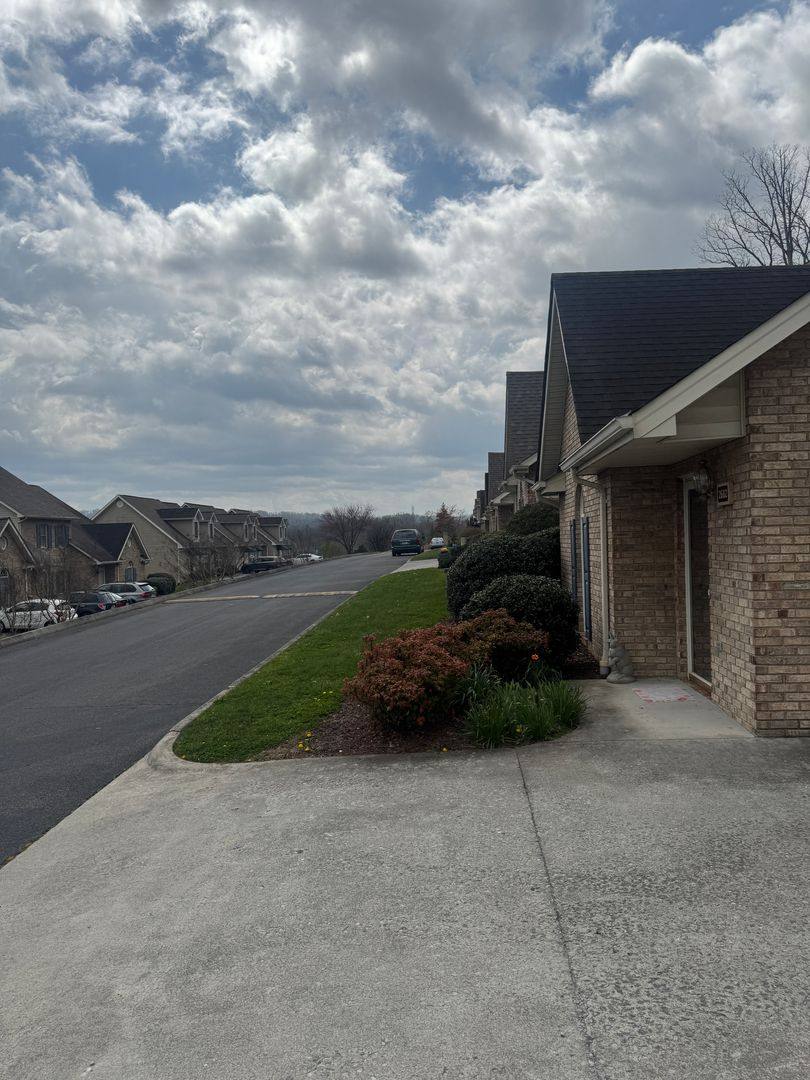 Condo for rent at 2684 Timbers Edge Trace, Kingsport, TN 37660