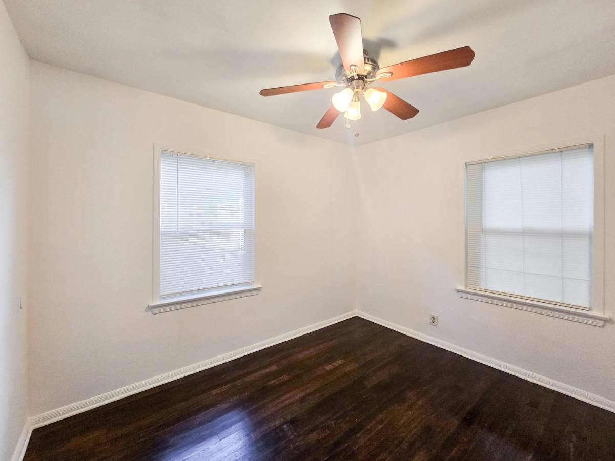 Apartment for rent at 1610 Grismer Ave, Burbank, CA 91504