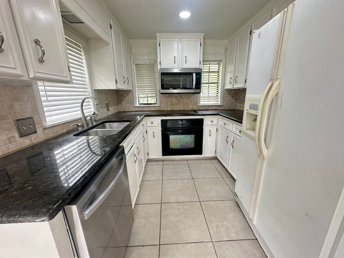 House for rent at 522 S Dresden Court, Shreveport, LA 71115