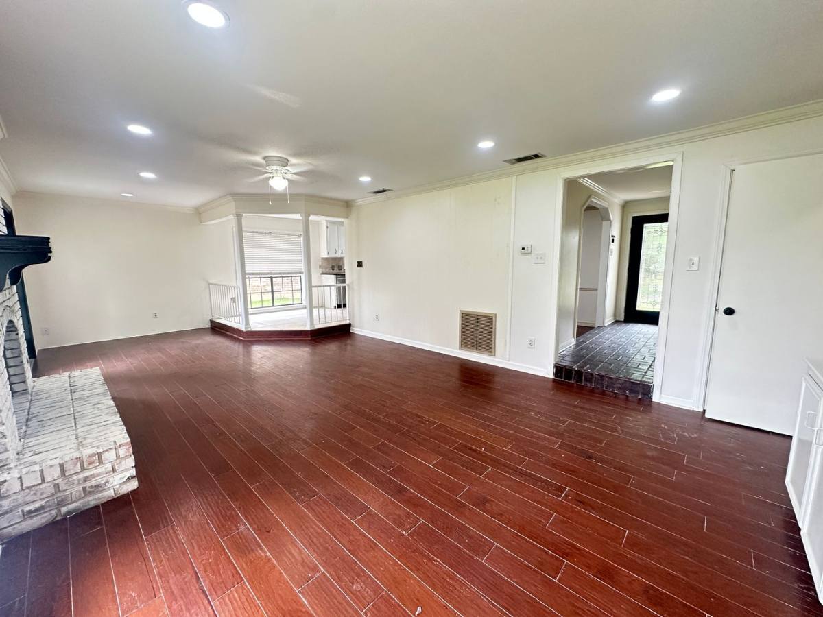 House for rent at 522 S Dresden Court, Shreveport, LA 71115
