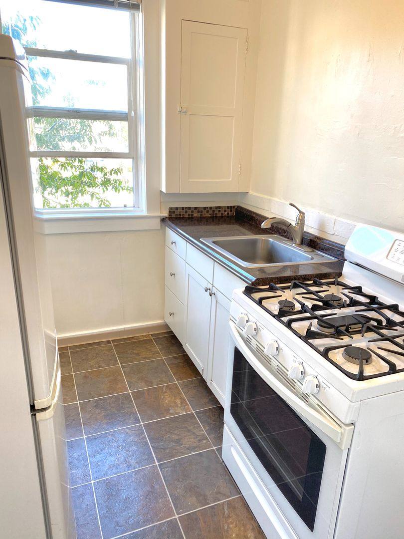 Apartment for rent at 504 E Denny Way, Seattle, WA 98122