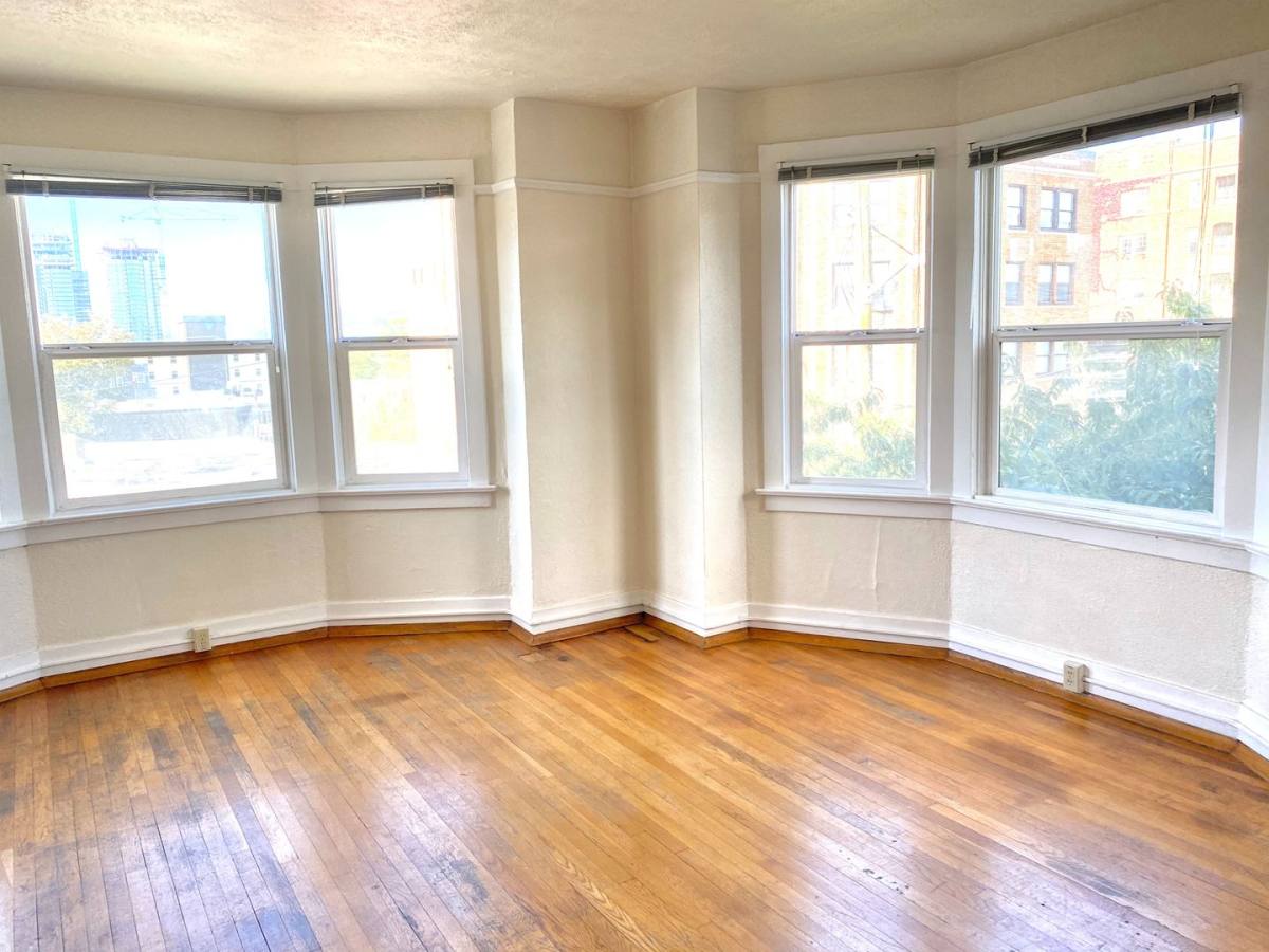 Apartment for rent at 504 E Denny Way, Seattle, WA 98122