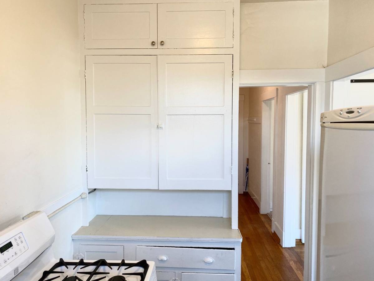 Apartment for rent at 504 E Denny Way, Seattle, WA 98122