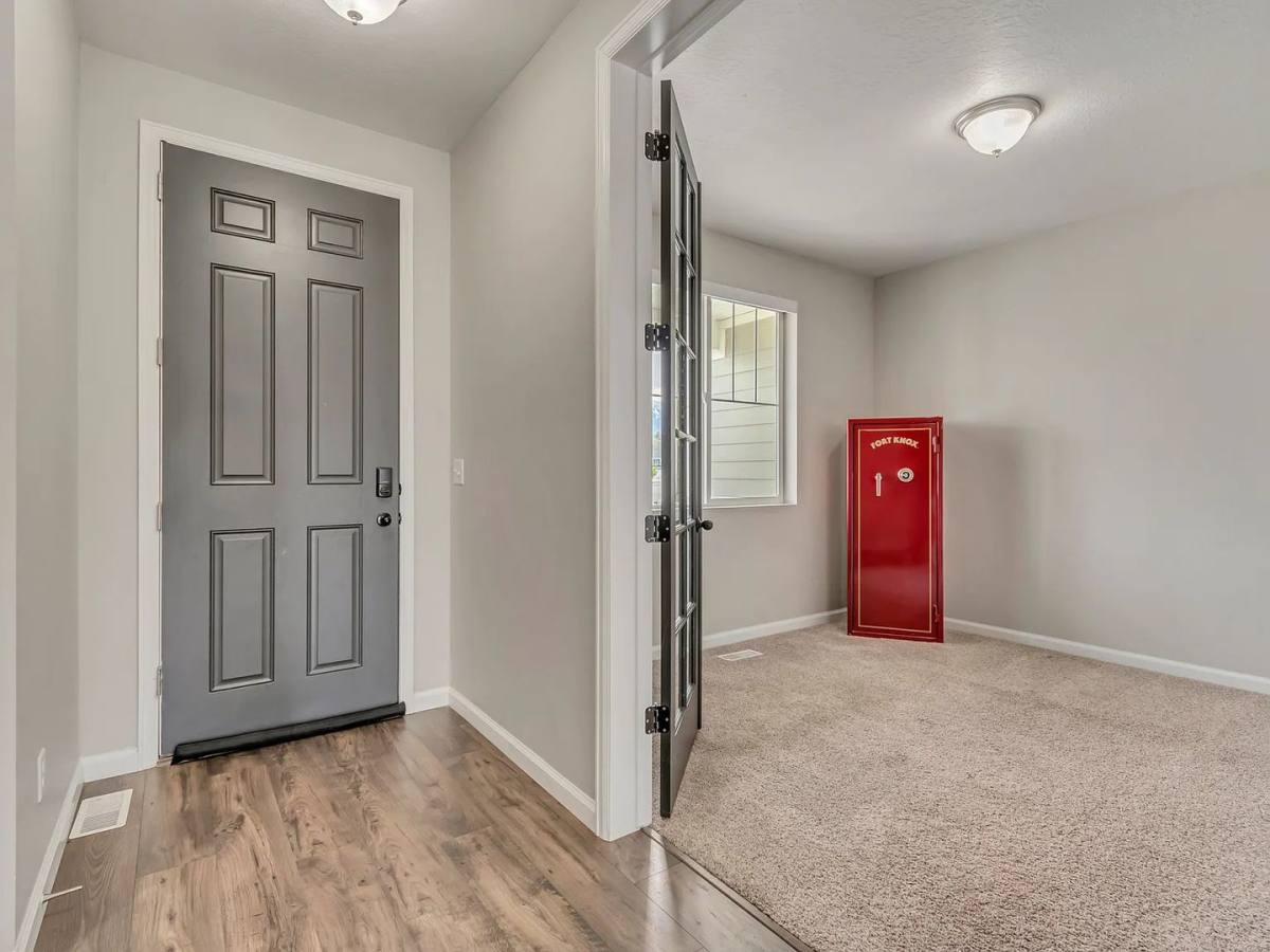 House for rent at 31 N Palomino Way, Lehi, UT 84043