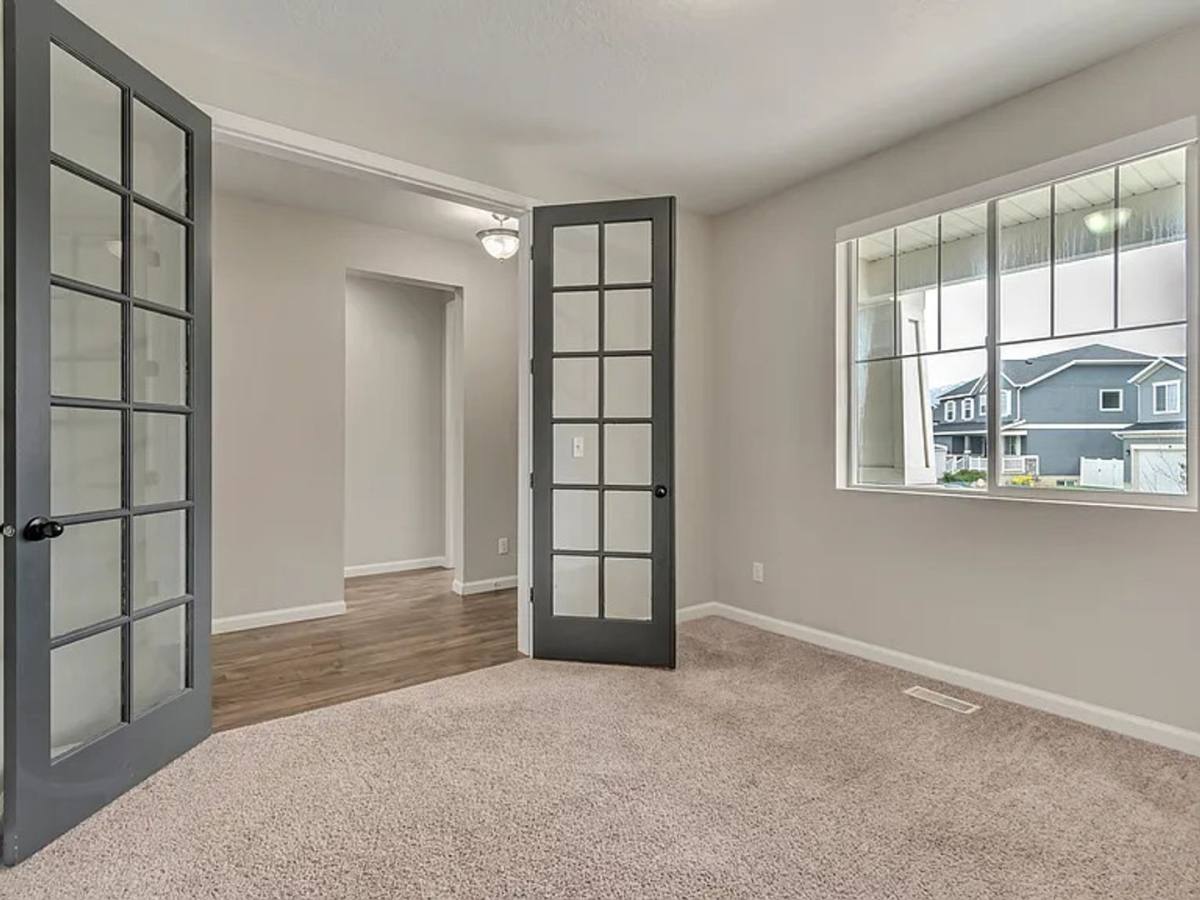 House for rent at 31 N Palomino Way, Lehi, UT 84043
