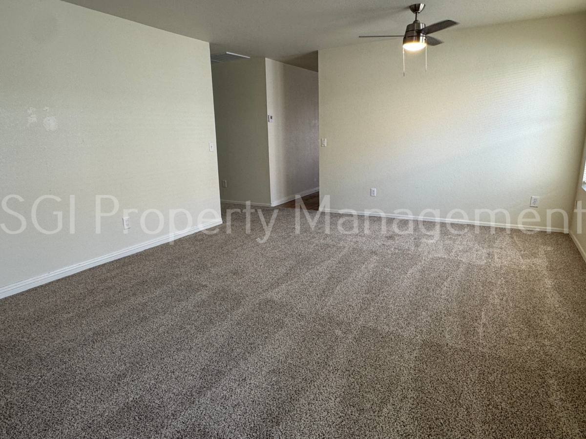 House for rent at 2407 W Mobile Lane, Phoenix, AZ 85041