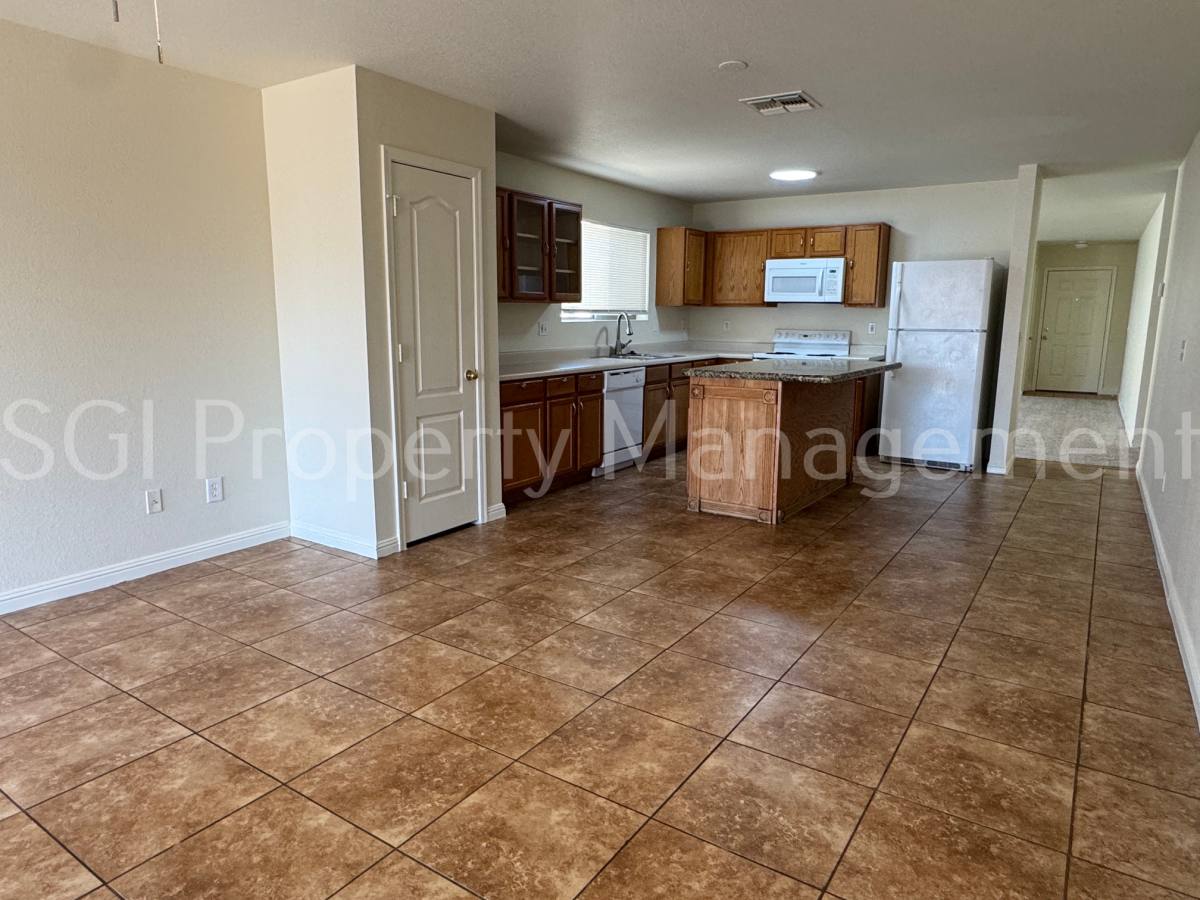 House for rent at 2407 W Mobile Lane, Phoenix, AZ 85041
