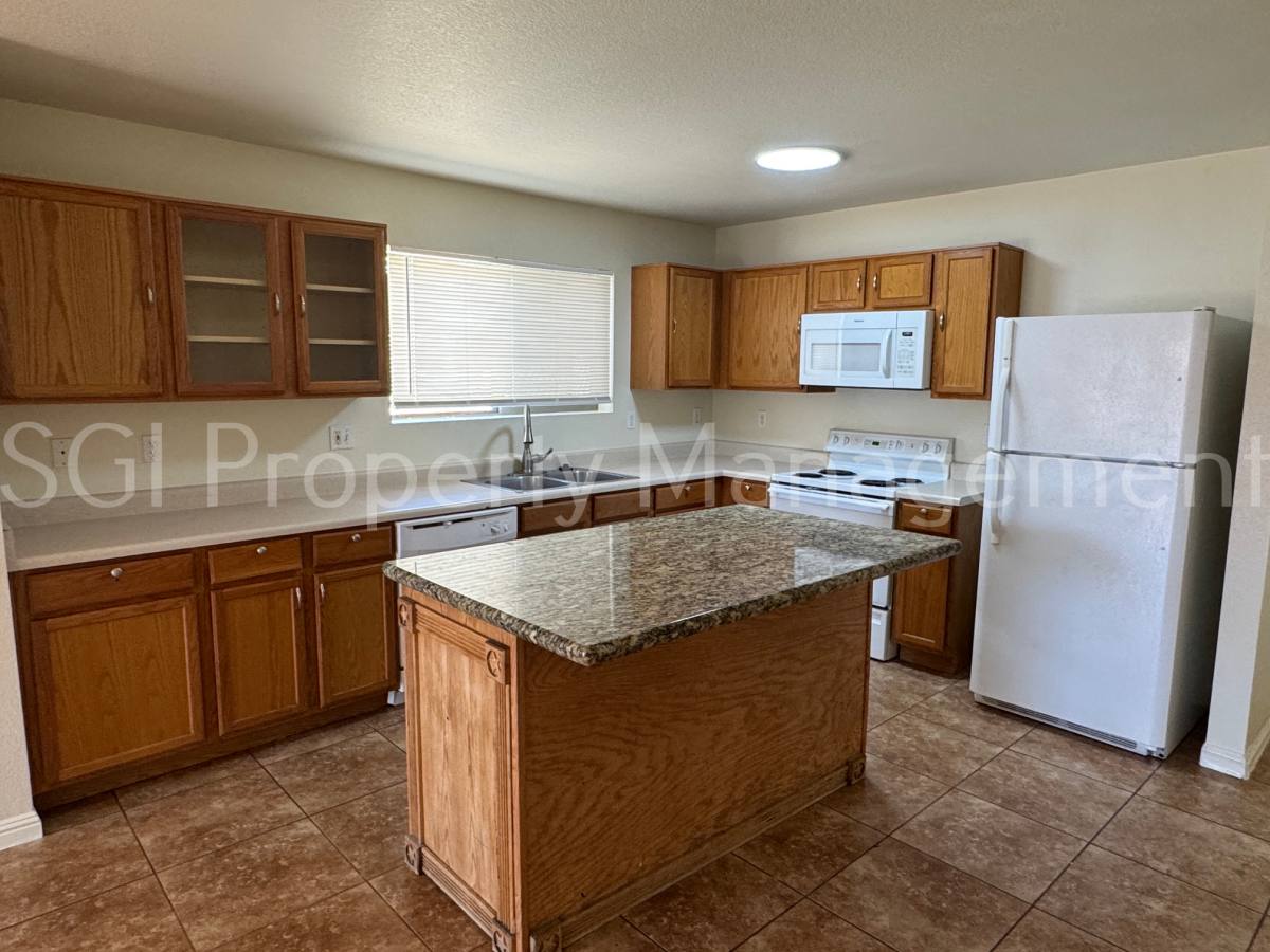 House for rent at 2407 W Mobile Lane, Phoenix, AZ 85041
