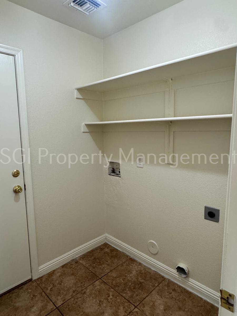 House for rent at 2407 W Mobile Lane, Phoenix, AZ 85041