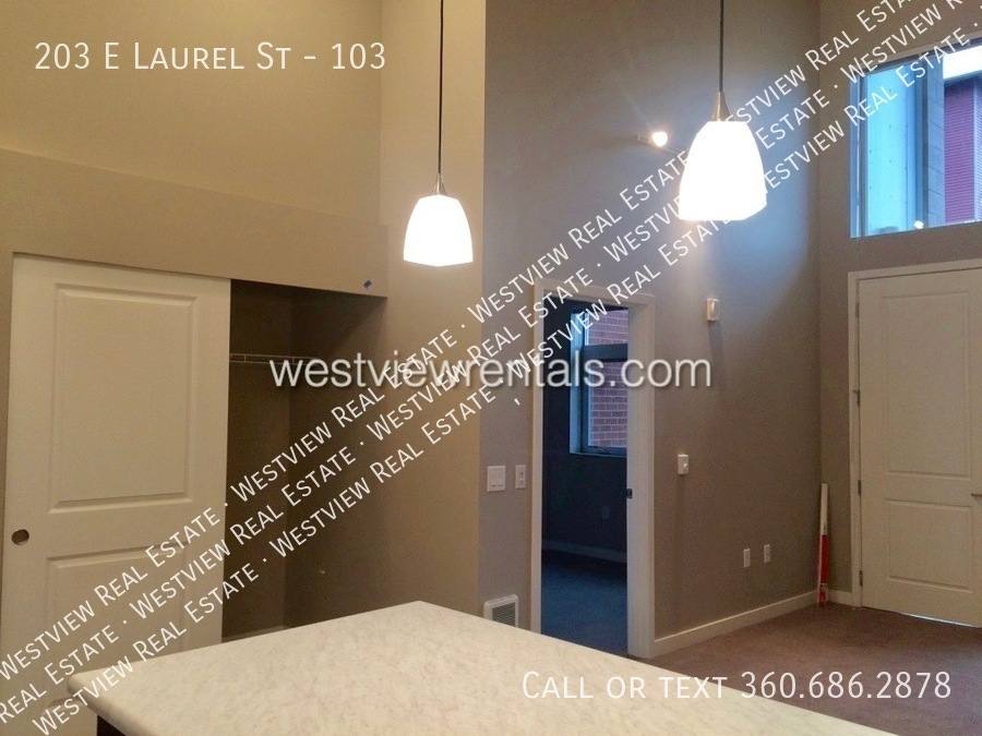 Apartment for rent at 203 E Laurel St #103, Bellingham, WA 98225