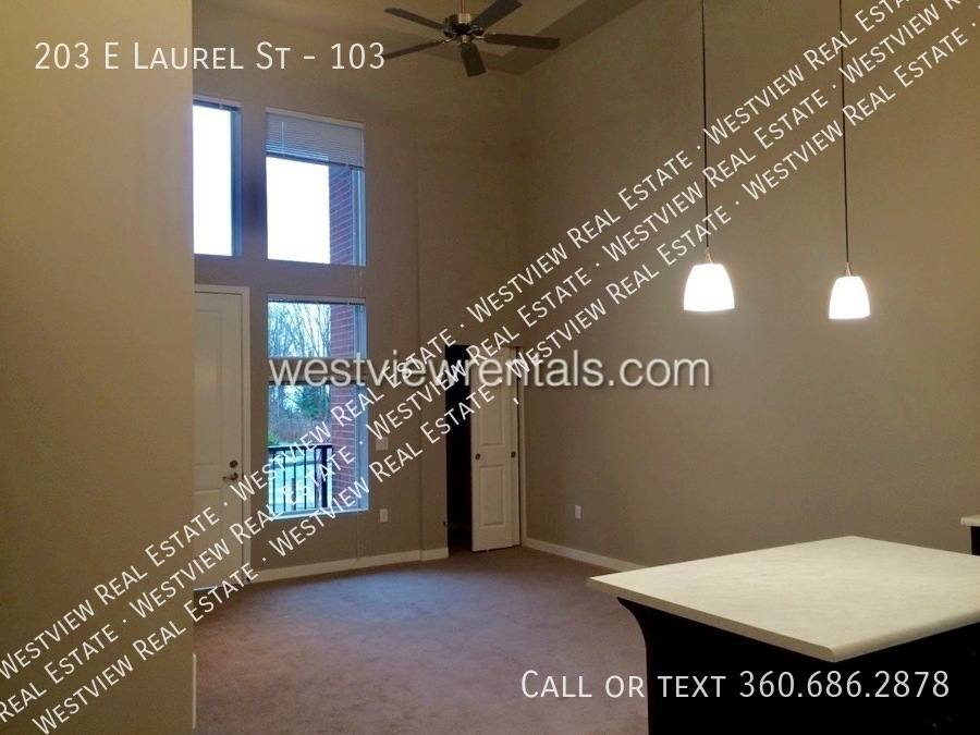 Apartment for rent at 203 E Laurel St #103, Bellingham, WA 98225