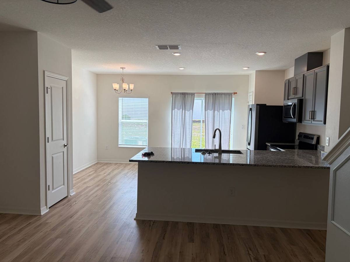 Townhouse for rent at 1492 Mirabella Cr, Davenport, FL 33897