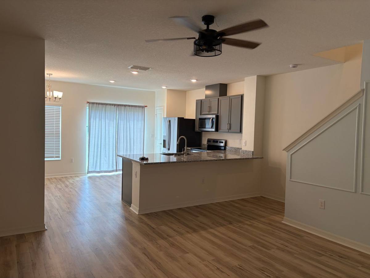 Townhouse for rent at 1492 Mirabella Cr, Davenport, FL 33897