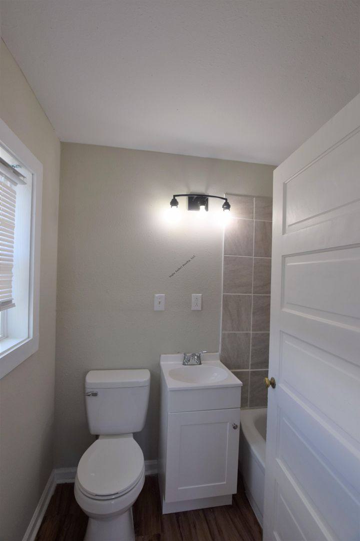 Apartment for rent at 441 Clarence St, Lake Charles, LA 70601