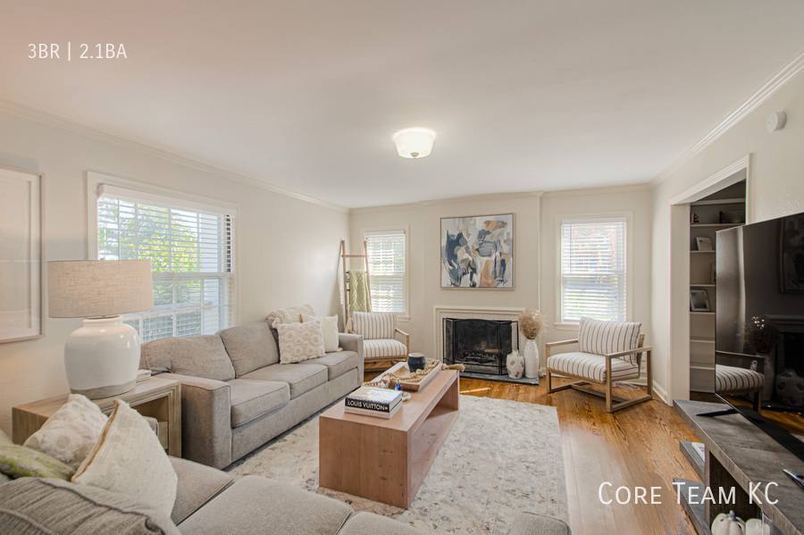 Townhouse for rent at 629 E Meyer Blvd #629, Kansas City, MO 64131