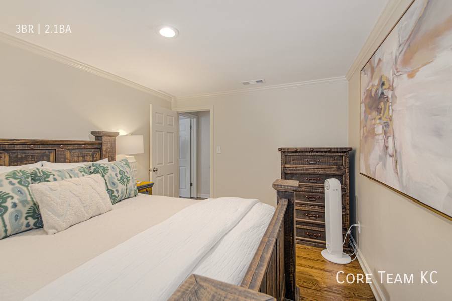 Townhouse for rent at 629 E Meyer Blvd #629, Kansas City, MO 64131