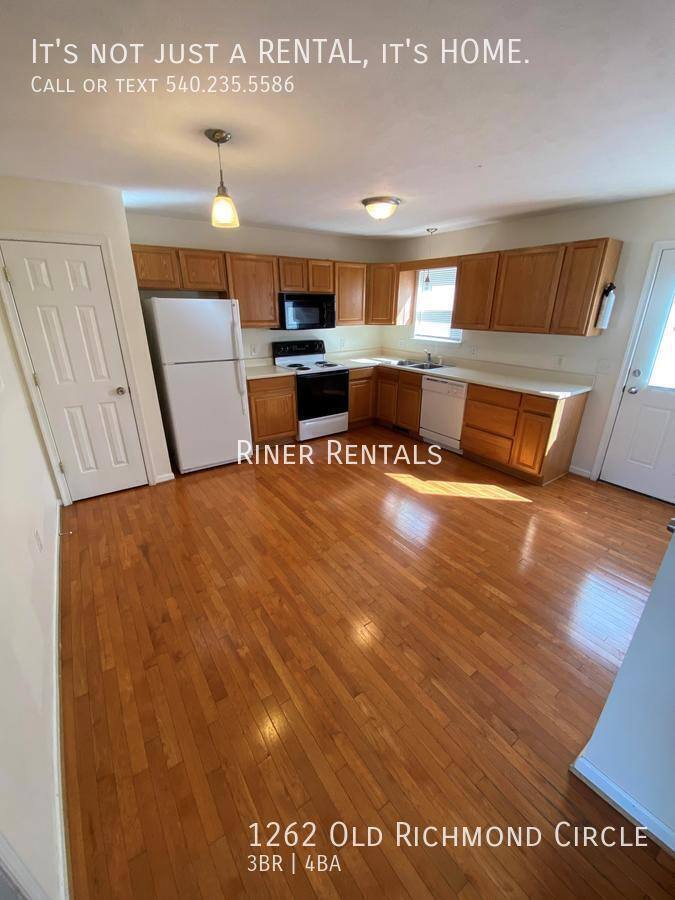 Townhouse for rent at 1262 Old Richmond Circle, Harrisonburg, VA 22801