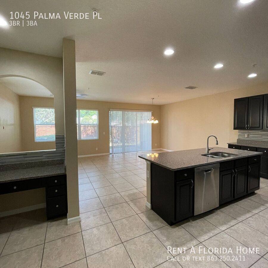 Townhouse for rent at 1045 Palma Verde Place, Apopka, FL 32712