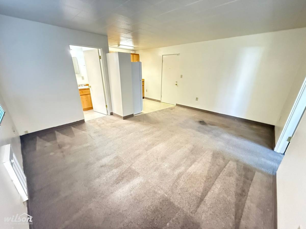 Apartment for rent at 11 S 9th Ave, Yakima, WA 98902