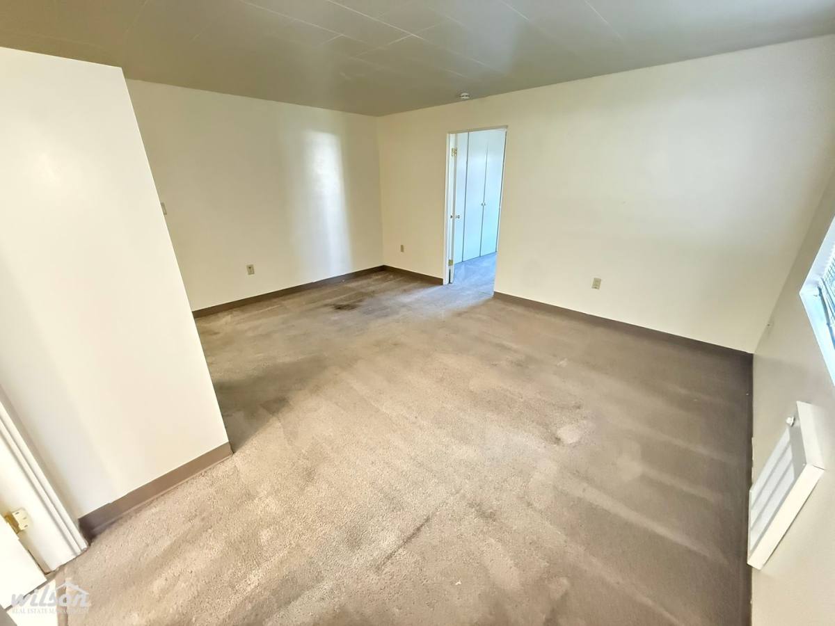 Apartment for rent at 11 S 9th Ave, Yakima, WA 98902