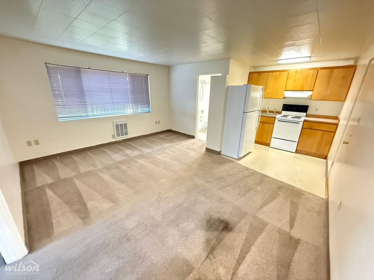 Apartment for rent at 11 S 9th Ave, Yakima, WA 98902