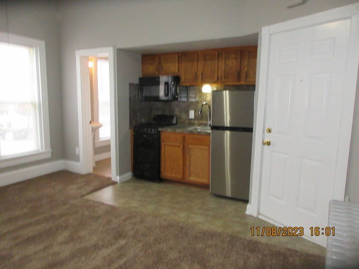 Apartment for rent at 303 W Dewald St, Fort Wayne, IN 46802