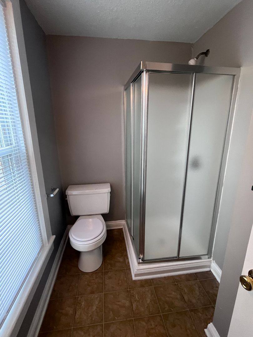 Apartment for rent at 303 W Dewald St, Fort Wayne, IN 46802