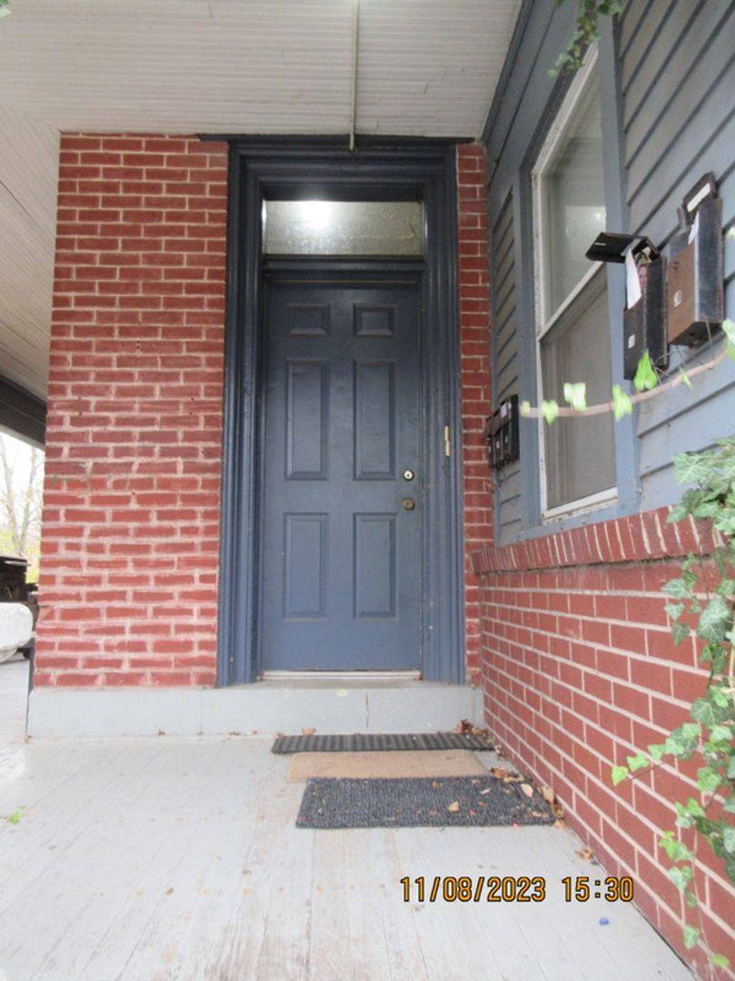 Apartment for rent at 303 W Dewald St, Fort Wayne, IN 46802