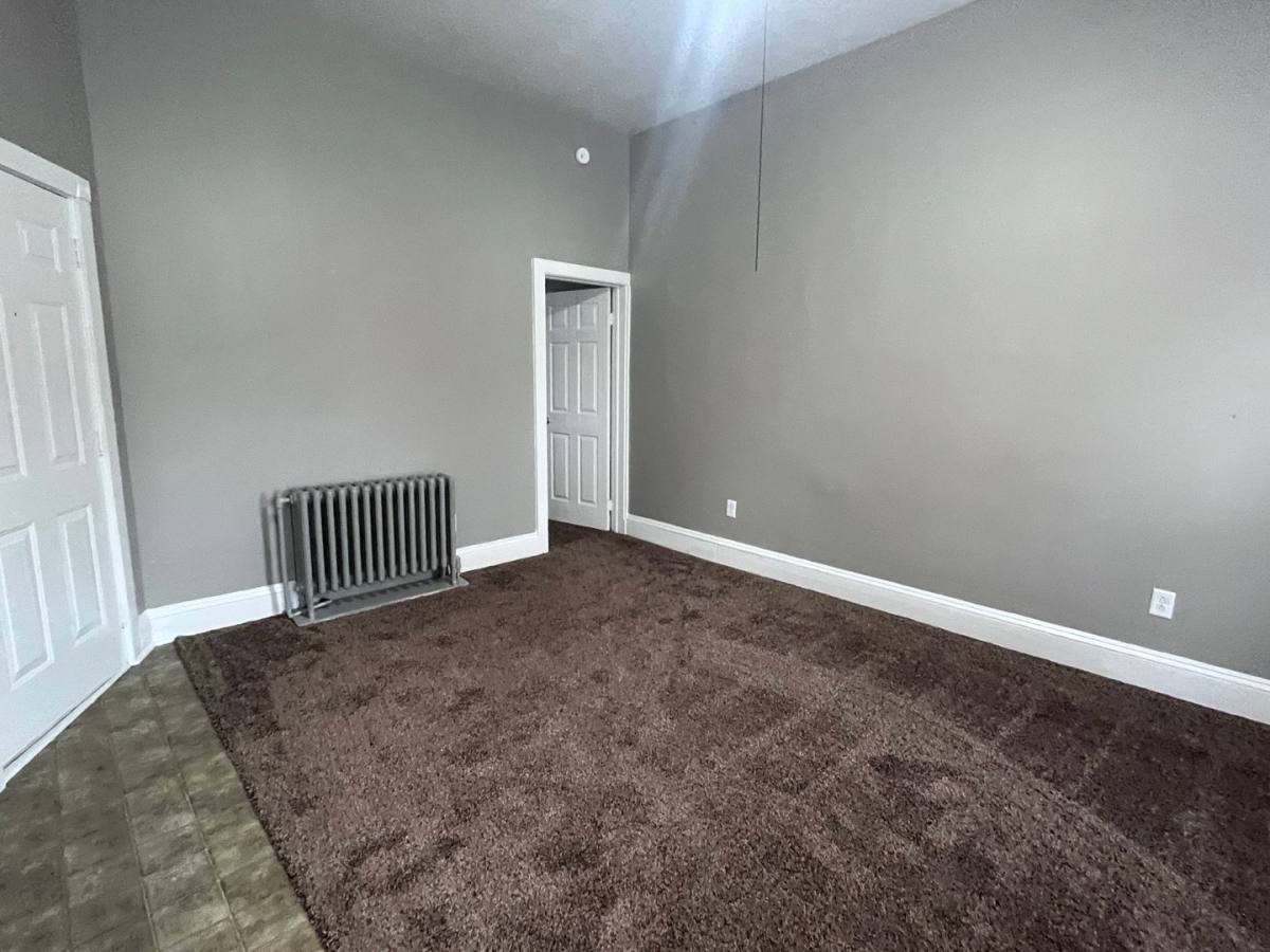 Apartment for rent at 303 W Dewald St, Fort Wayne, IN 46802