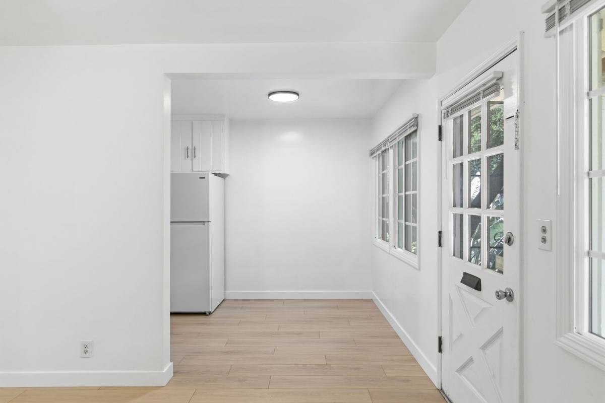 Apartment for rent at 7249 Alabama Ave, Canoga Park, CA 91303