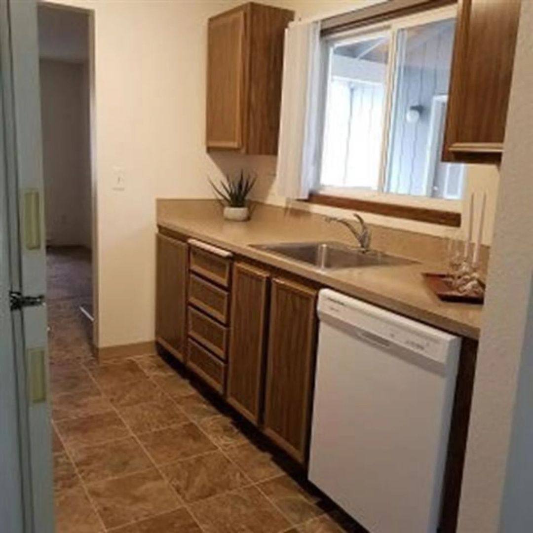 Apartment for rent at 360 S Locust St, Canby, OR 97013