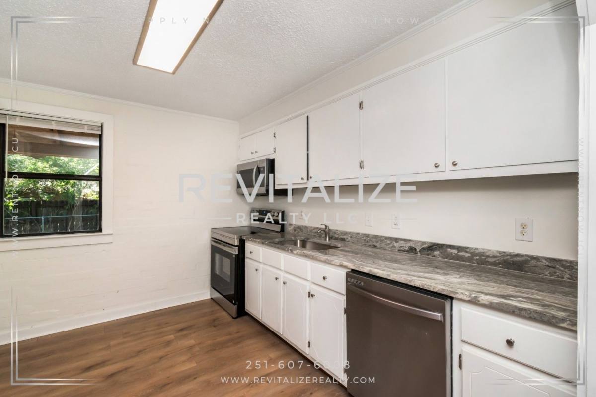 Apartment for rent at 831 James St, Saraland, AL 36571