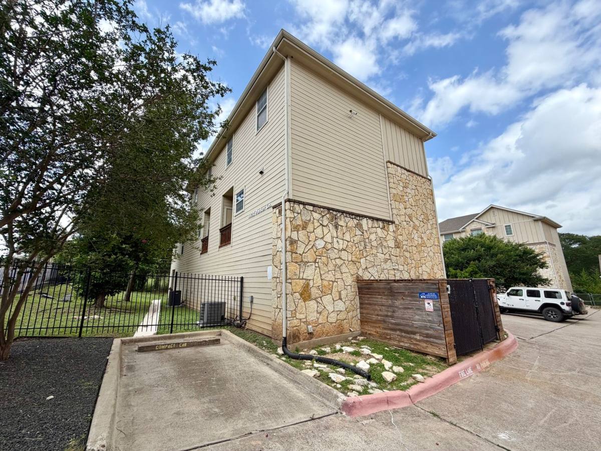 House for rent at 1402 Parker Lane #8, Austin, TX 78741