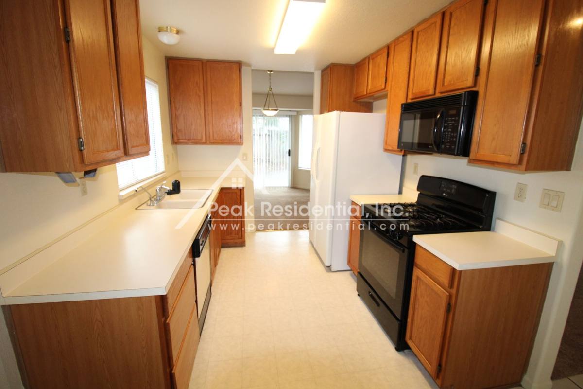 House for rent at 1024 Moreno Way, Sacramento, CA 95838