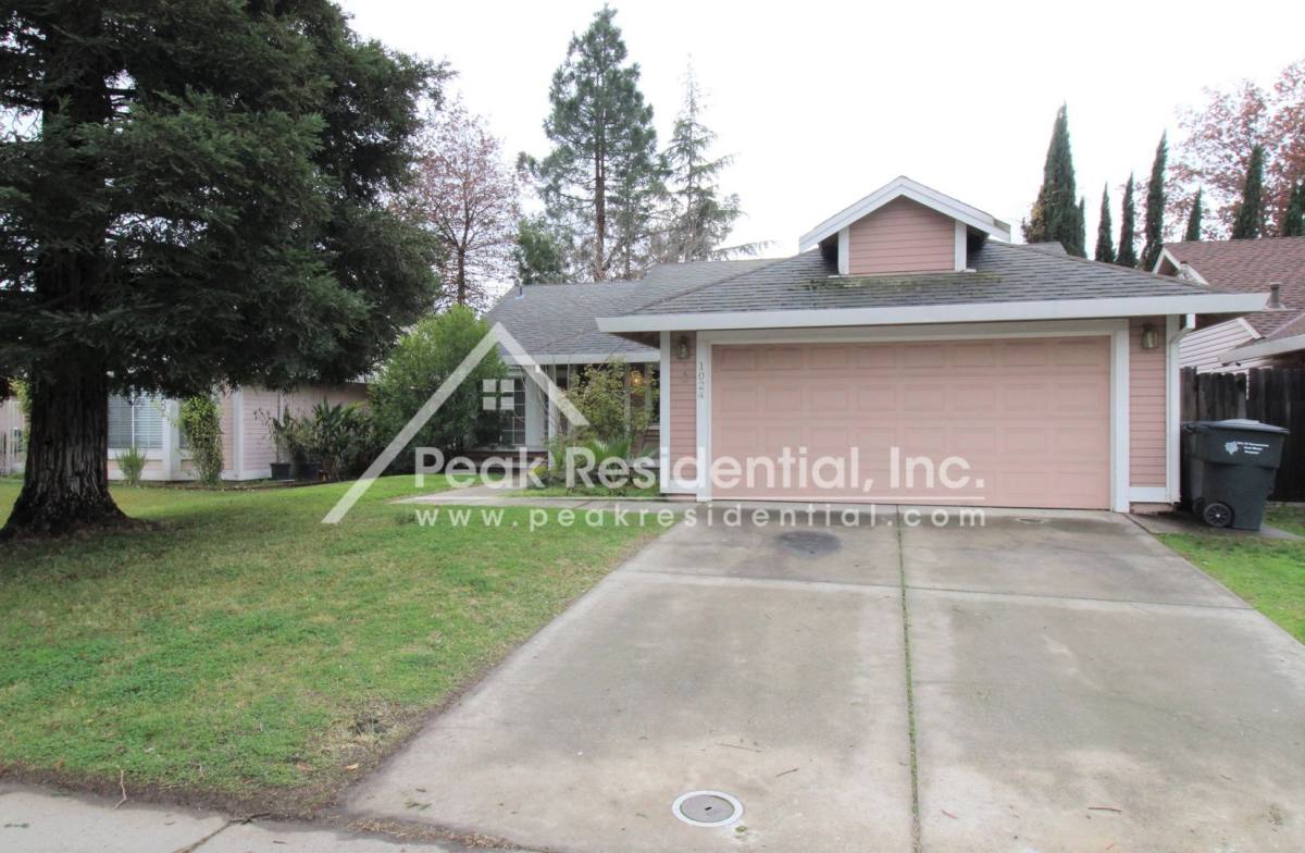 House for rent at 1024 Moreno Way, Sacramento, CA 95838