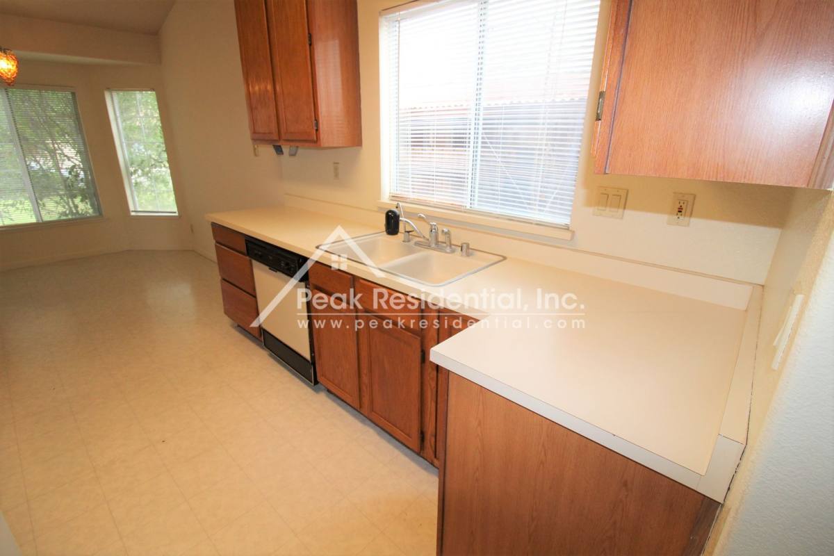 House for rent at 1024 Moreno Way, Sacramento, CA 95838
