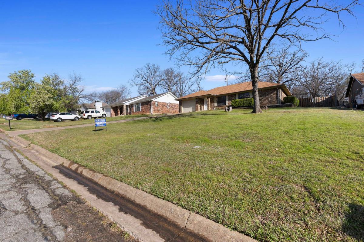 House for rent at 1623 W Parnell St, Denison, TX 75020