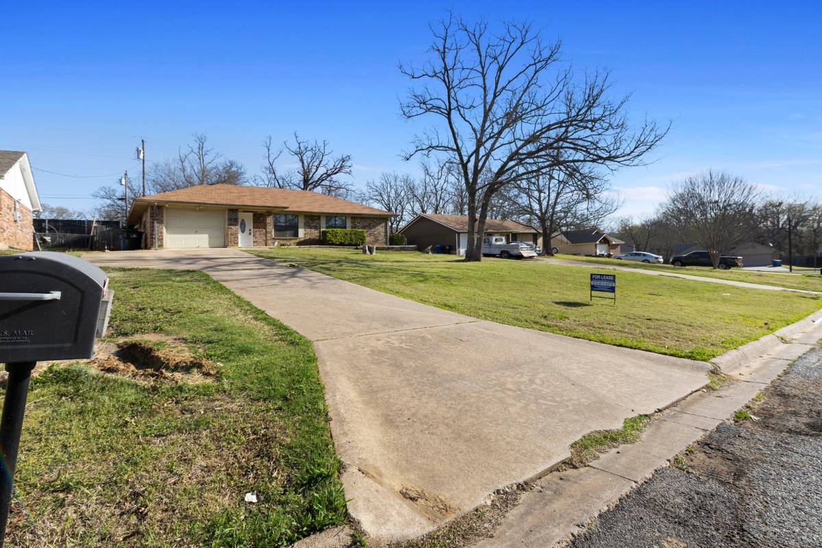 House for rent at 1623 W Parnell St, Denison, TX 75020