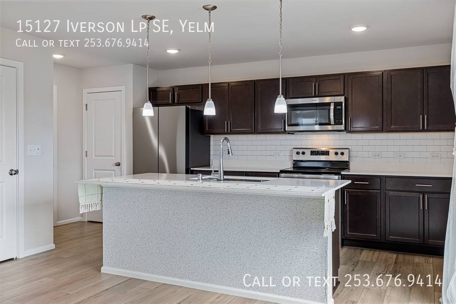 House for rent at 15127 Iverson Lp SE, Yelm, WA 98597