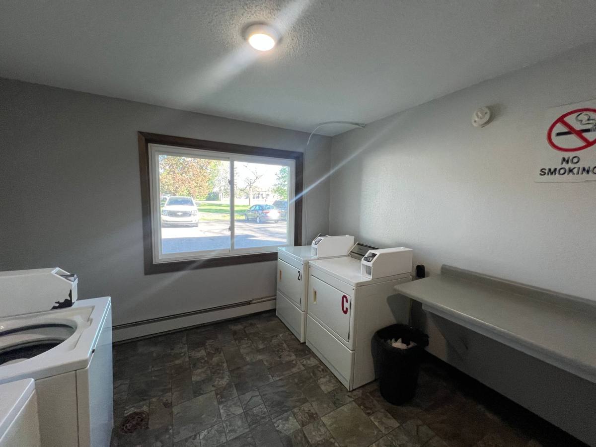 Apartment for rent at 2070 Coon Rapids Blvd NW, Minneapolis, MN 55433