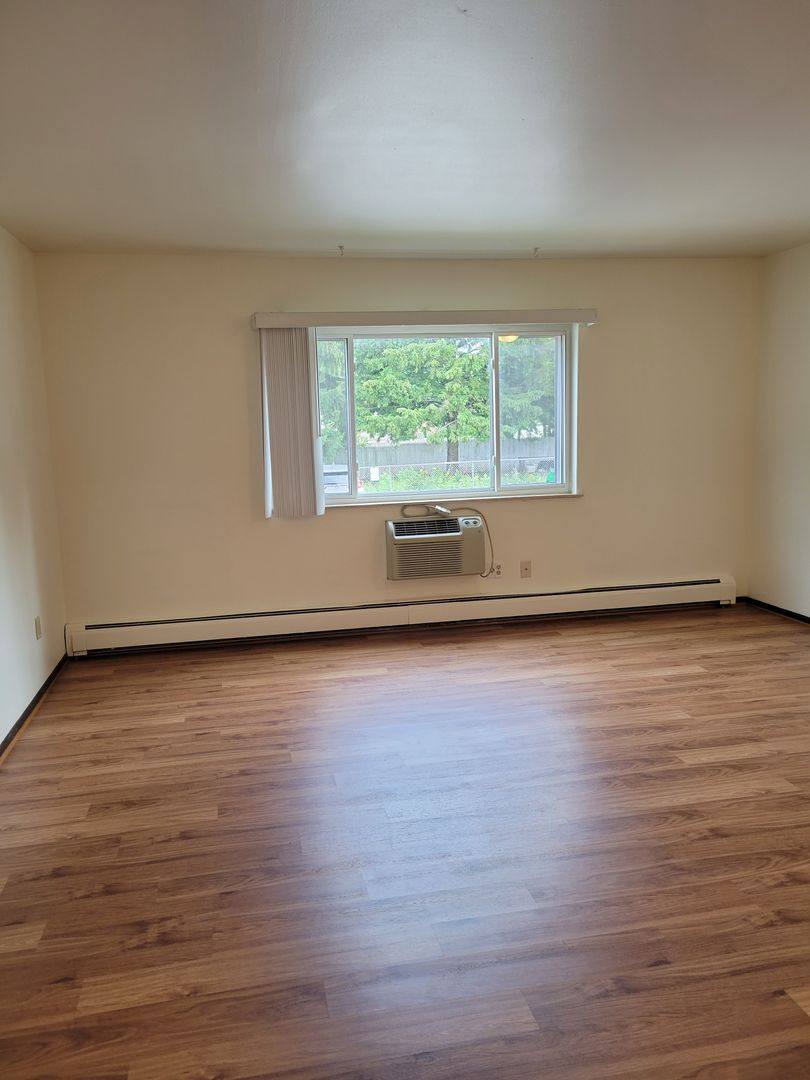 Apartment for rent at 150 E Dekora St, Saukville, WI 53080