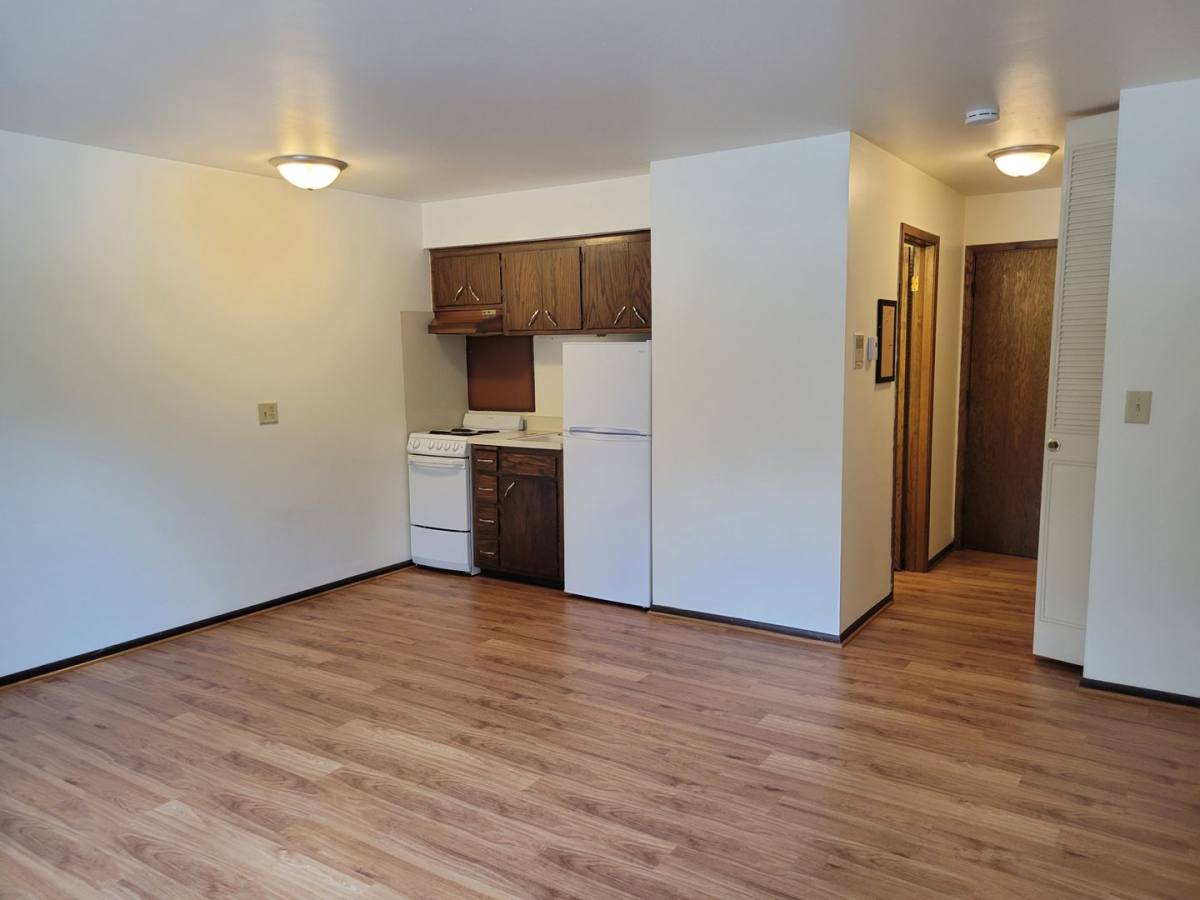 Apartment for rent at 150 E Dekora St, Saukville, WI 53080