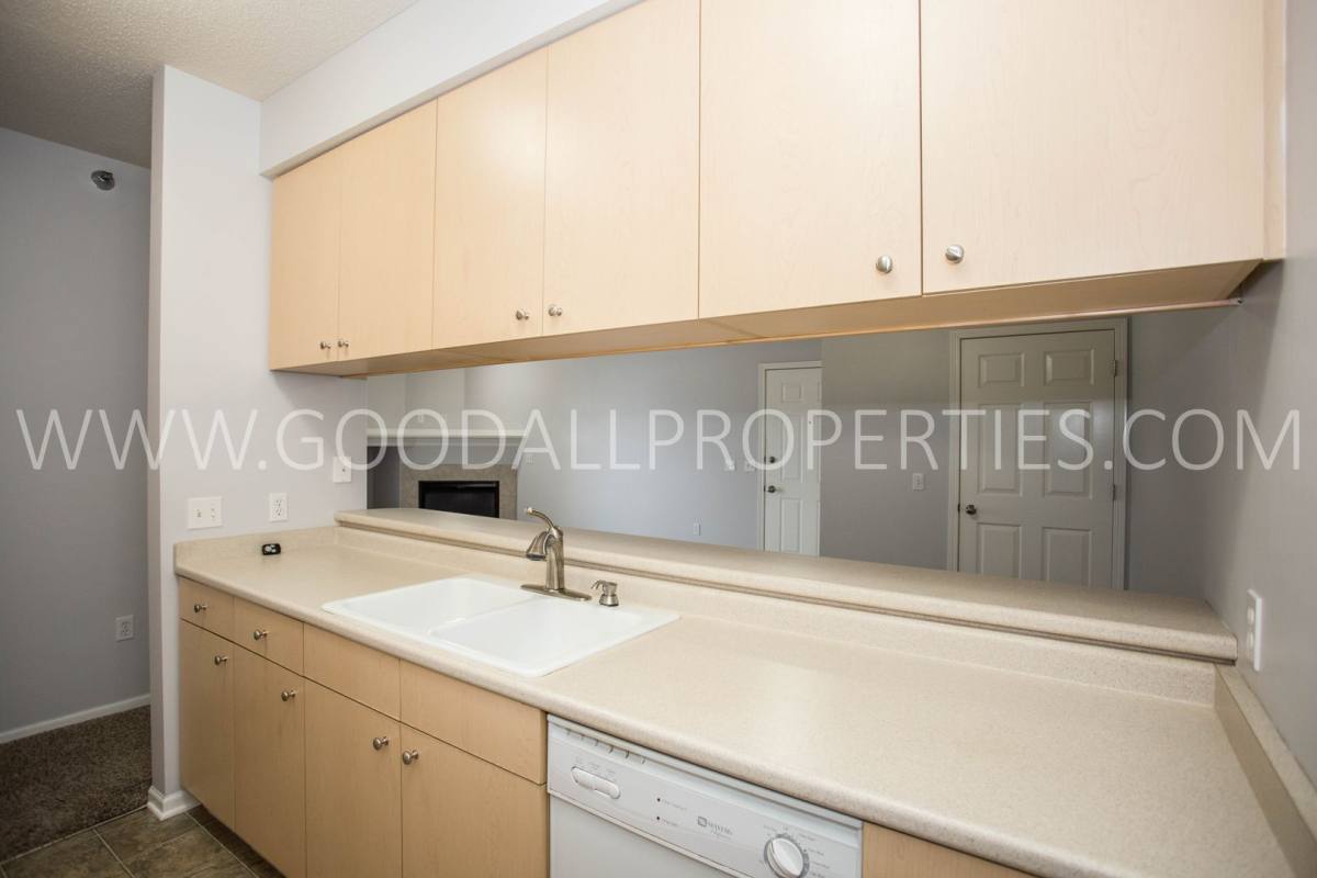 Condo for rent at 1760 SE La Grant Parkway, Waukee, IA 50263