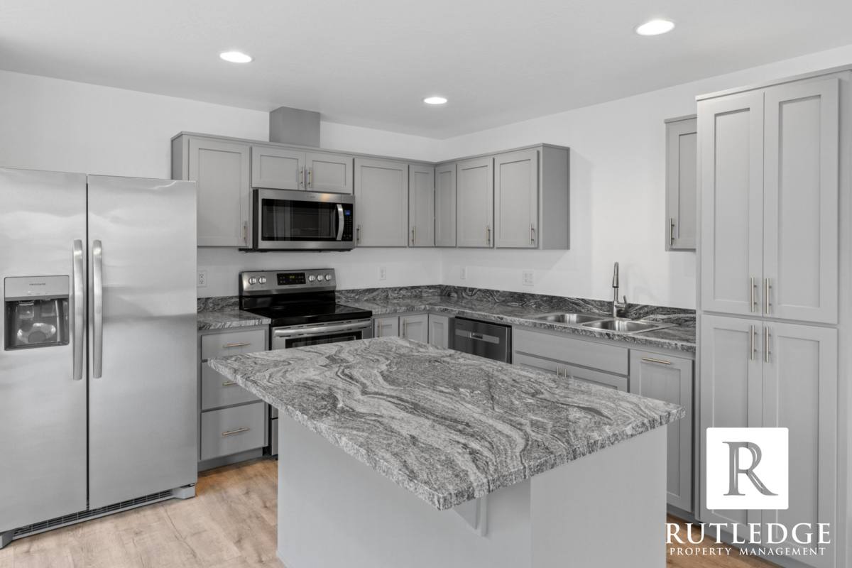 Townhouse for rent at 363 Lozier Lane, Medford, OR 97501