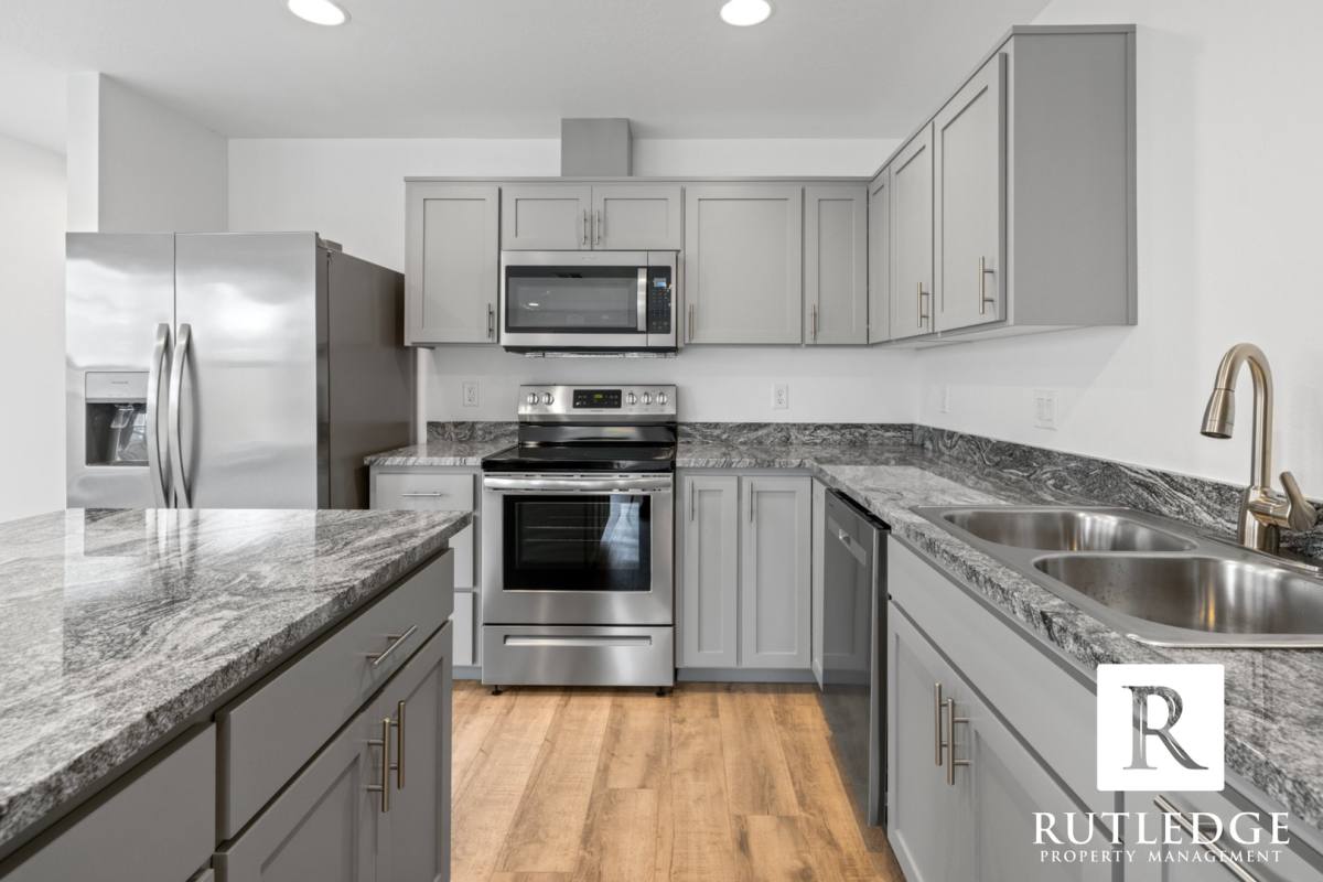 Townhouse for rent at 363 Lozier Lane, Medford, OR 97501