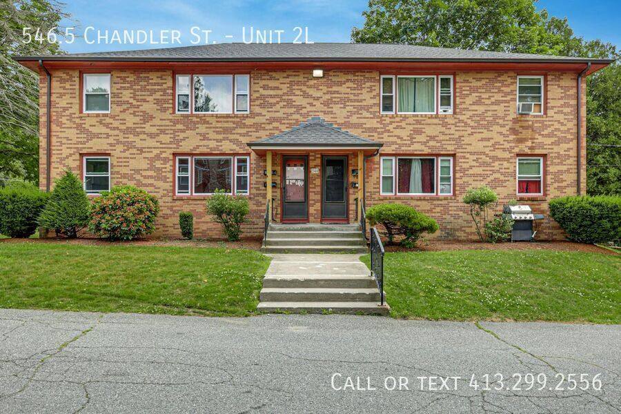 Apartment for rent at 5465 Chandler St #2L, Worcester, MA 01602