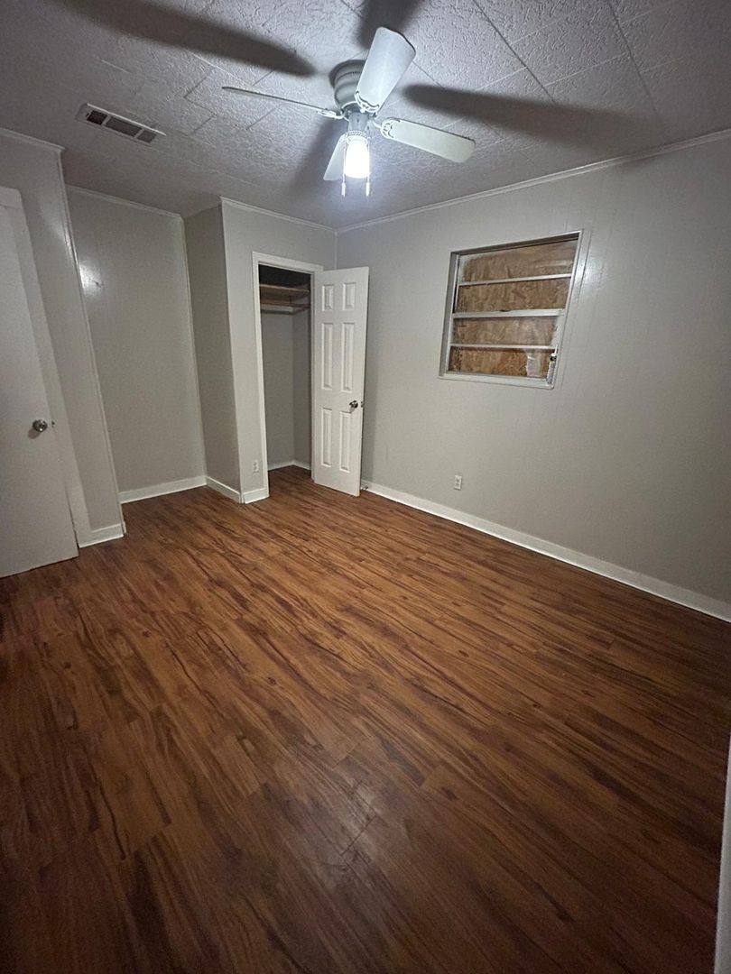 House for rent at 2318 Pacific, Orange, TX 77630