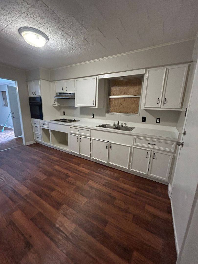 House for rent at 2318 Pacific, Orange, TX 77630