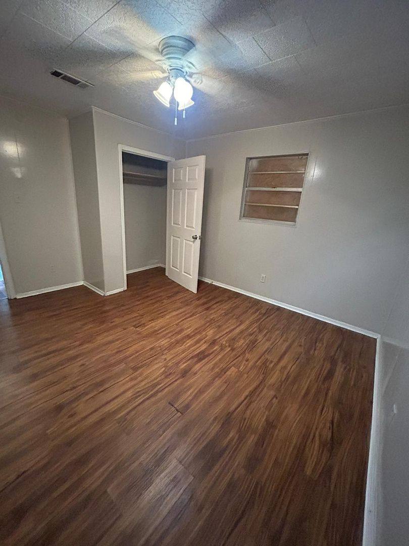 House for rent at 2318 Pacific, Orange, TX 77630