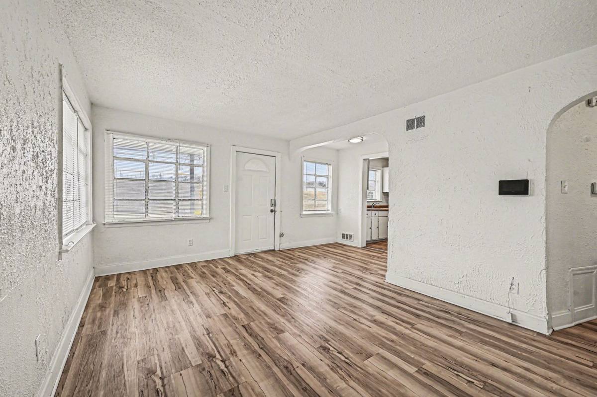 House for rent at 4216 Cleveland Ave, Kansas City, MO 64130